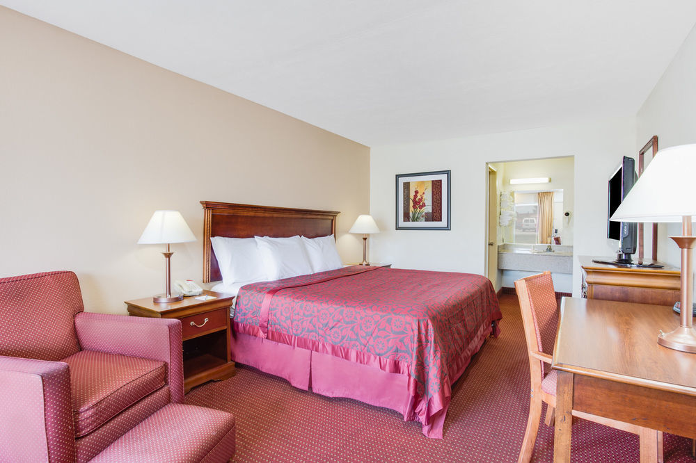 Days Inn By Wyndham Chester Εξωτερικό φωτογραφία