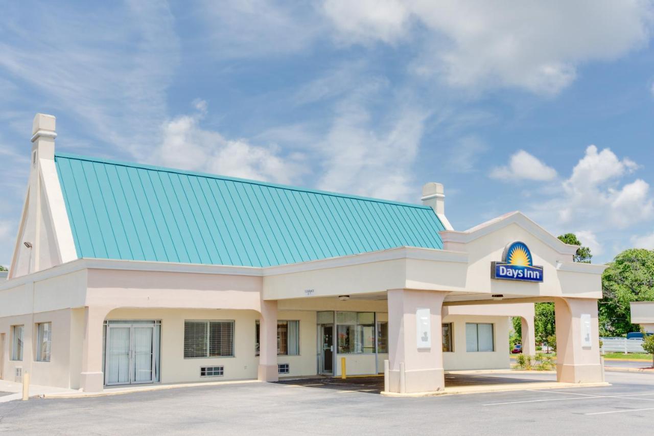 Days Inn By Wyndham Chester Εξωτερικό φωτογραφία
